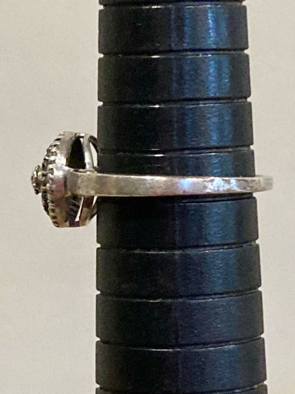 Silver Tone and Black Stone Circle Halo Ring Size 7 Poor Condition Signed JW - Picture 16 of 16